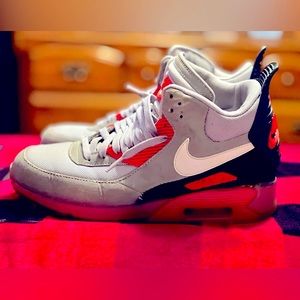 Nike Air Max High Top Sneakers